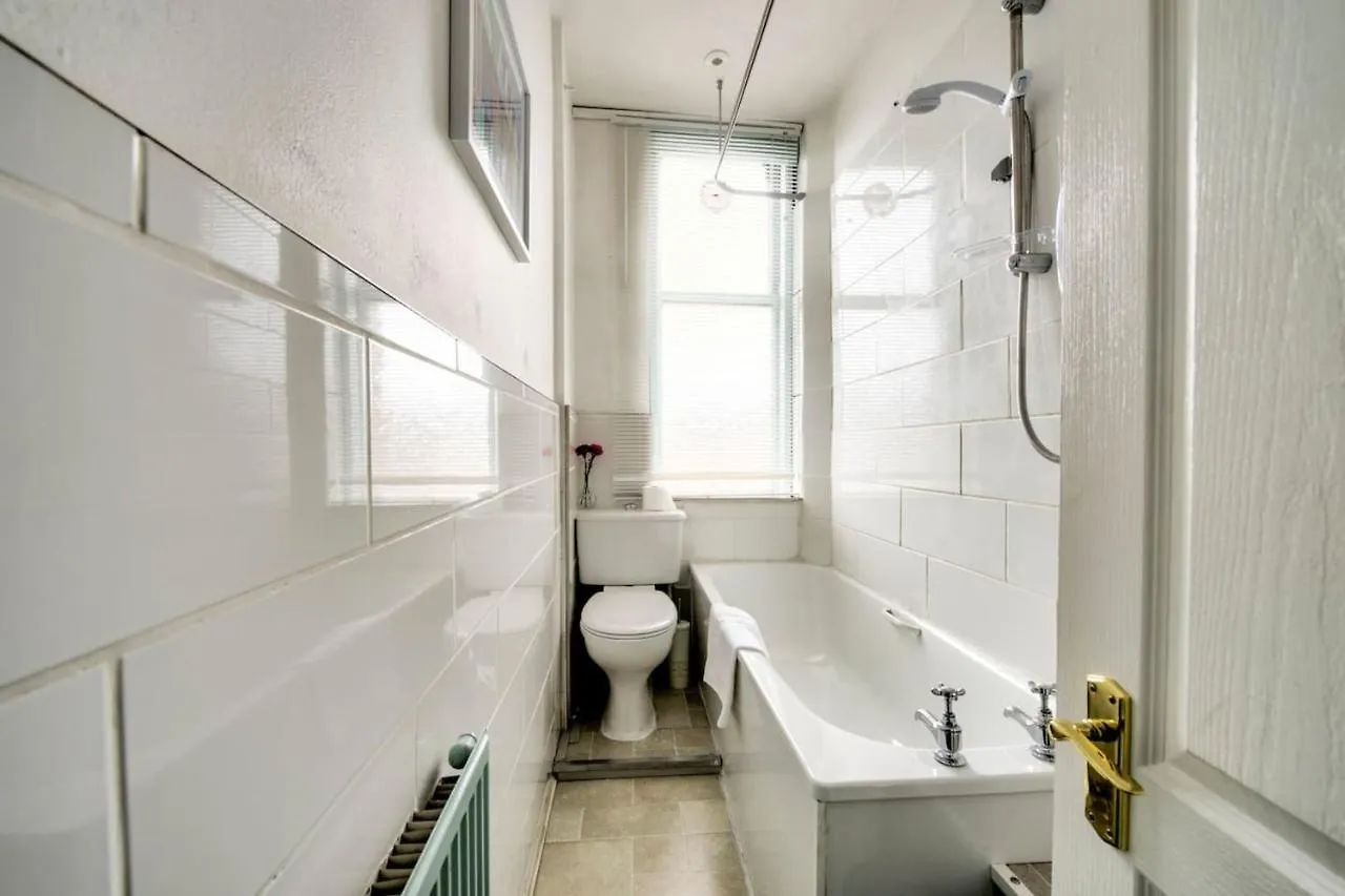 Guestready - Cosy Home 5 Minutes From Waverley! Edinburgh 0*,  United Kingdom