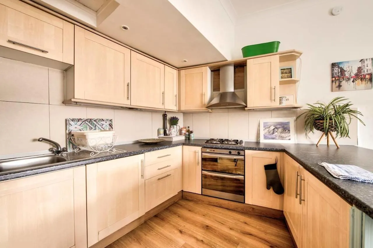 Guestready - Cosy Home 5 Minutes From Waverley! Edinburgh 0*,  United Kingdom